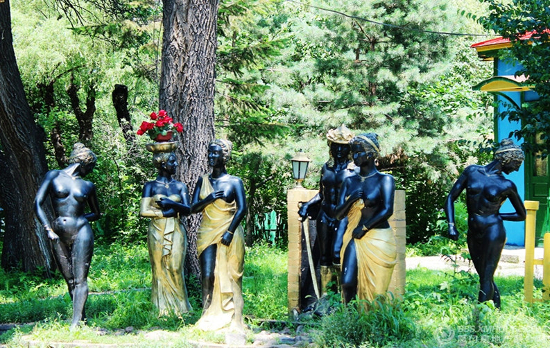 西安兵馬俑、華清池、華山、明城墻臥飛四日