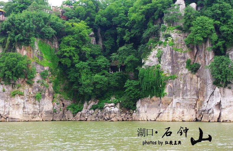廬山主景區(qū)、三疊泉瀑布、白鹿洞書院、鄱陽(yáng)湖